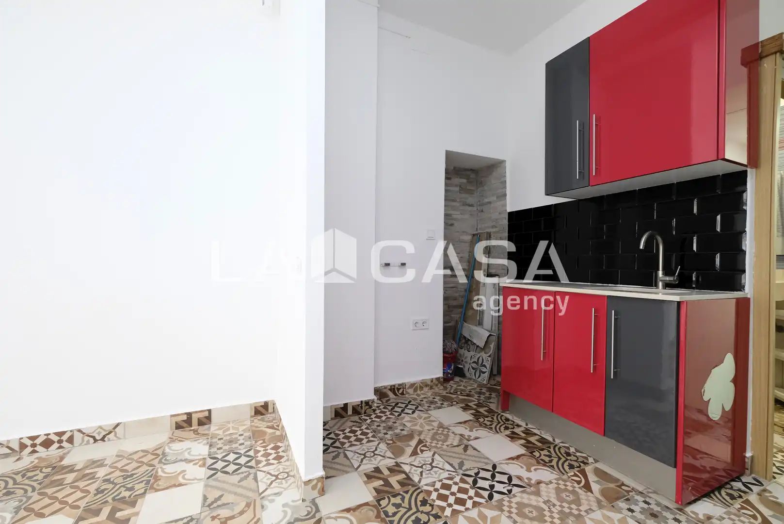 Local comercial en venda a Nou Barris, imagen 4