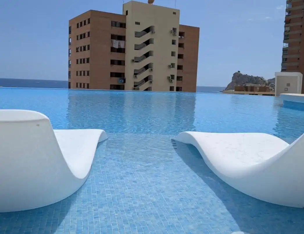 Piso con piscina en venta en Avenida Argentina, imagen 13