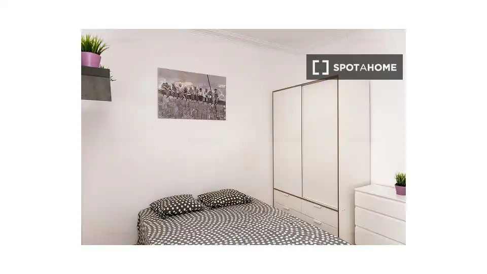 Bedroom of Flat for rent in Barcelona  with Air Conditioner, Heating and Furnished