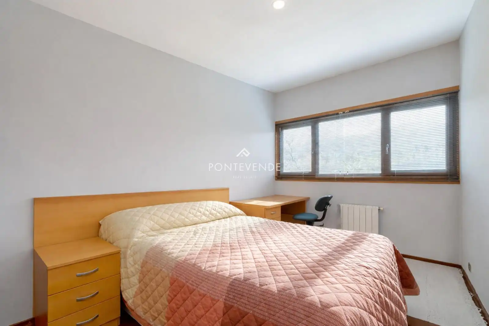 Habitación de Casa o chalet en venta en Vigo  con Calefacción, Trastero y Piscina