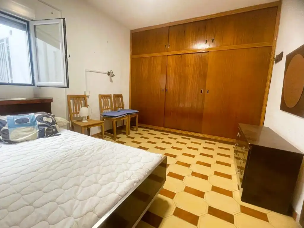 Wohnung zur Miete in Calle Santa Rosalia, Barrio de Zaidín