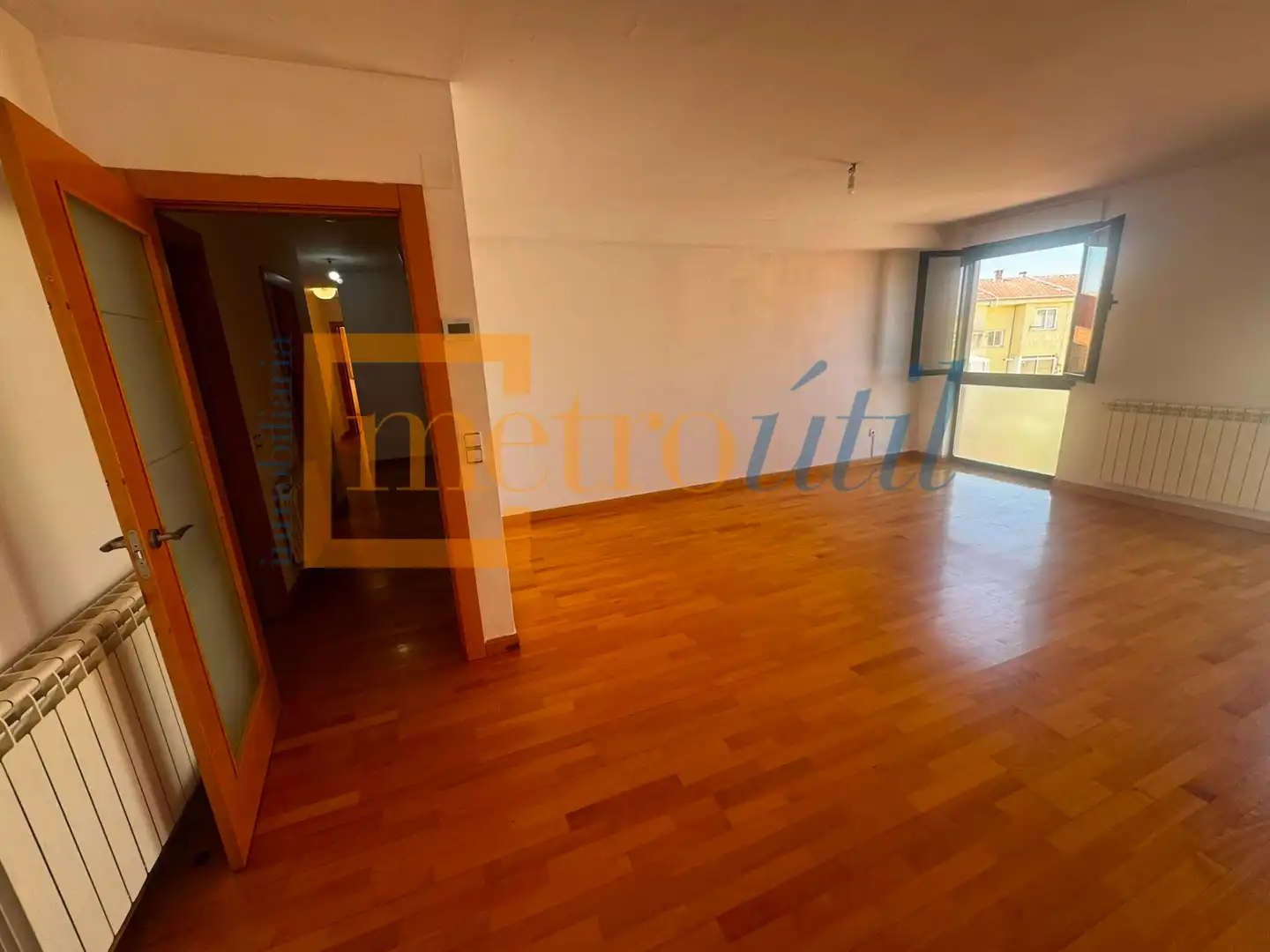 Appartamento con ascensore in vendita a Villares de la Reina, imagen 3