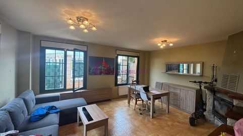 Foto 2 de Casa adosada en venta en Juan Ramón Jimeméz, Cardeñadijo, Burgos, Cardeñadijo, Burgos