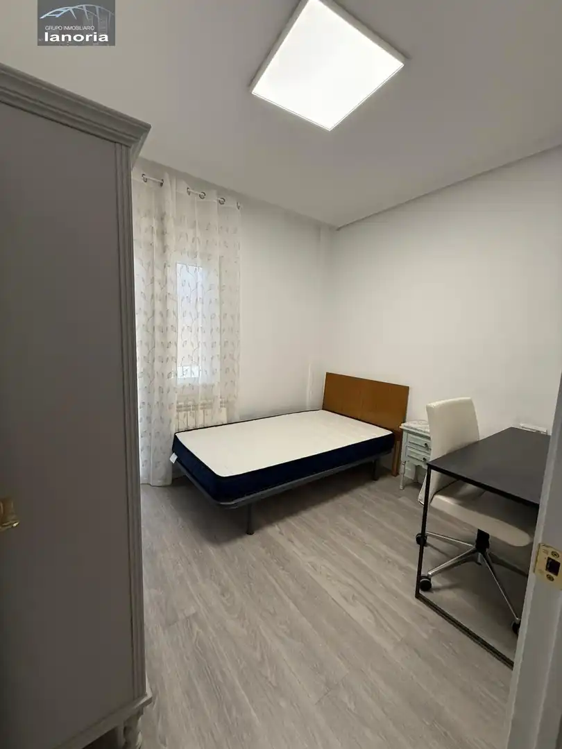 Flat for rent in Ensanche - Franciscanos