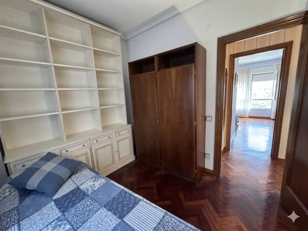 Wohnung zur Miete in Calle de Martín de los Heros, Argüelles