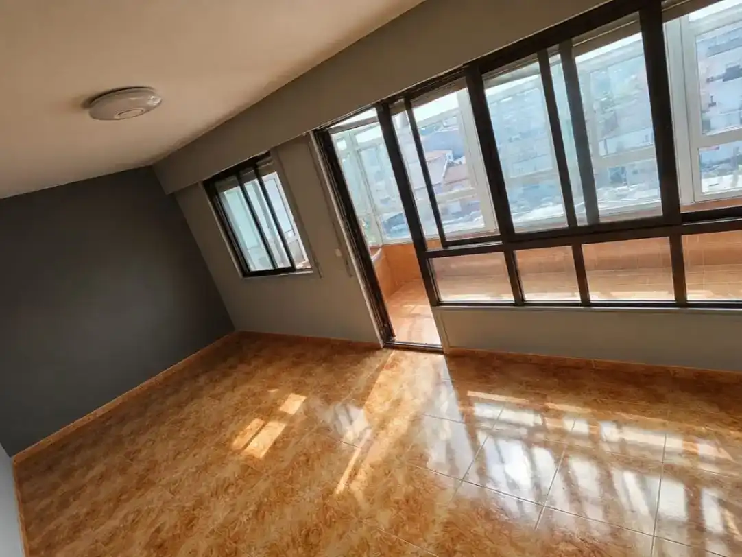 Schlafzimmer von Dachboden zum Verkauf in Curtis