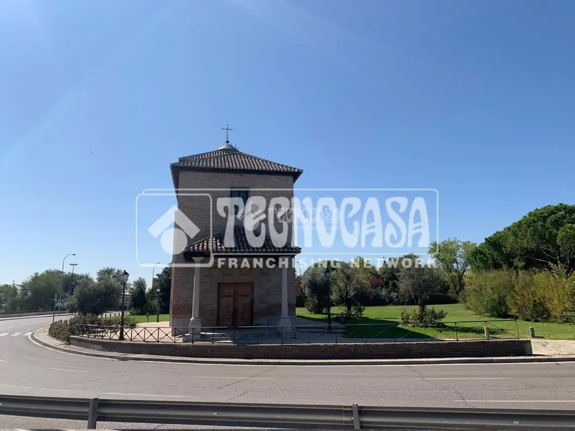 Exterior view of Garage for sale in Madrid