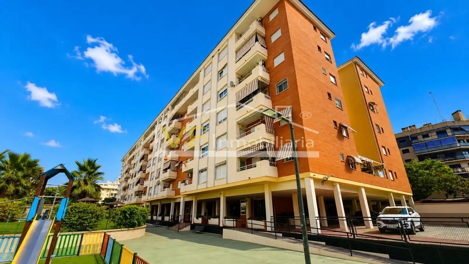 Vista exterior de Piso en venta en Málaga con Aire acondicionado, Jardín privado y Terraza