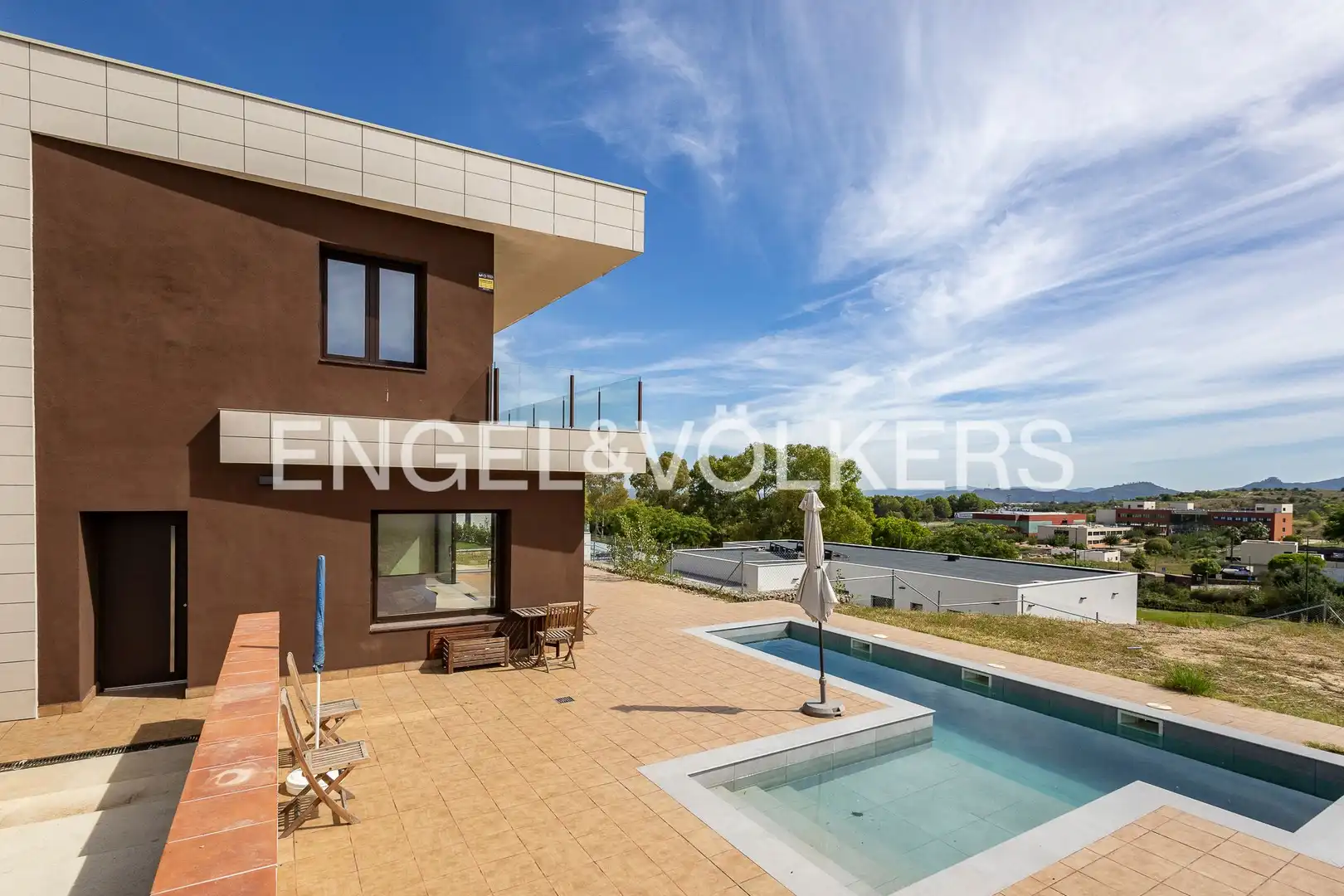 Casa amb piscina en venda a Sant Esteve Sesrovires, imagen 2
