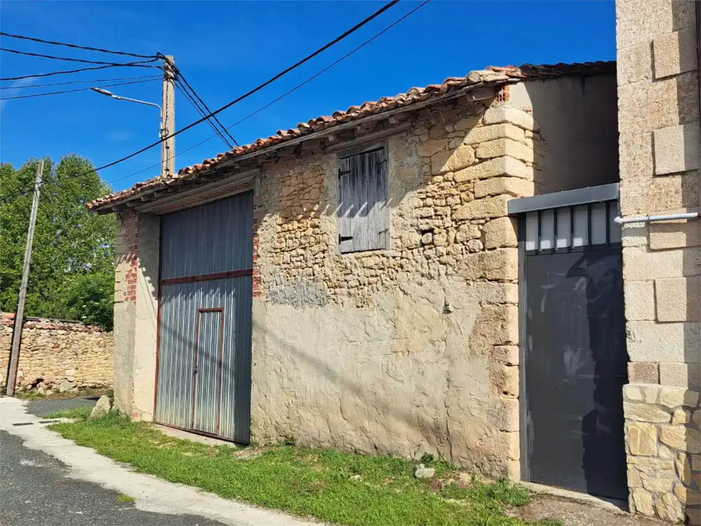 Vista exterior de Planta baixa en venda en Medina de Pomar
