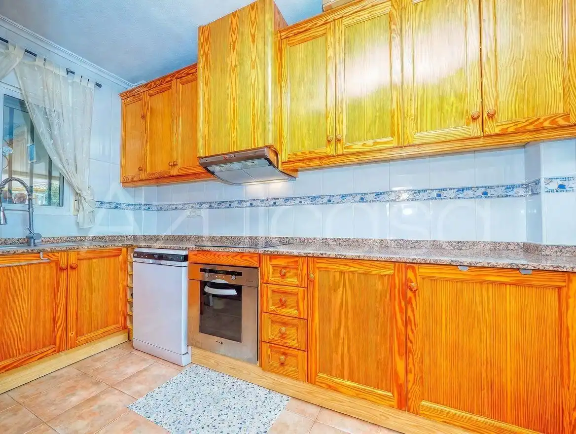 Cocina de Casa o chalet en venta en Castalla con Jardín privado, Terraza y Trastero