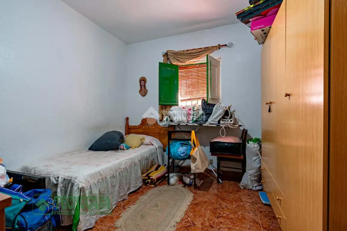 Dormitori de Casa adosada en venda en El Ejido amb Aire condicionat, Jardí privat i Moblat