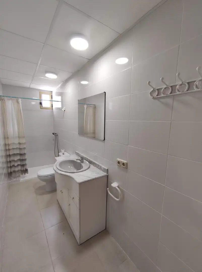 Room in Plaza Crevillente - Antiguos Juzgados - El Asilo