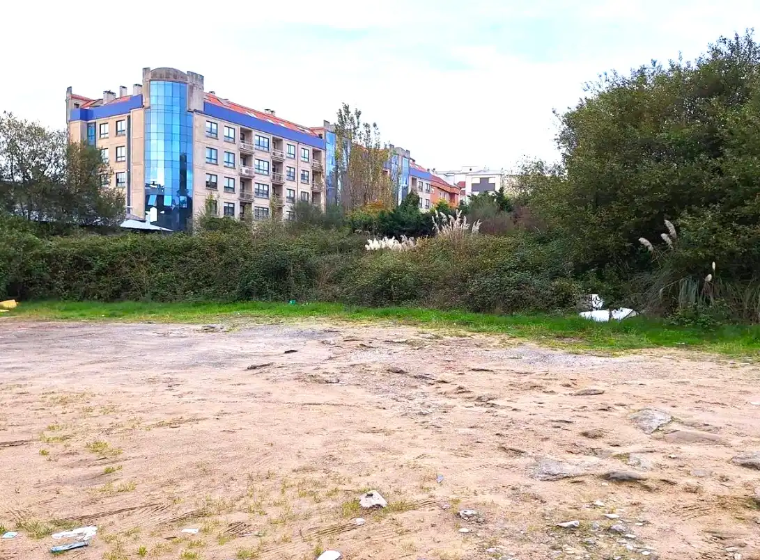 Terreny residencial en venda a Rúa Rosalía de Castro, imagen 3