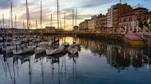 Foto 5 de Pis en venda a Cataluña, Pumarín, Gijón