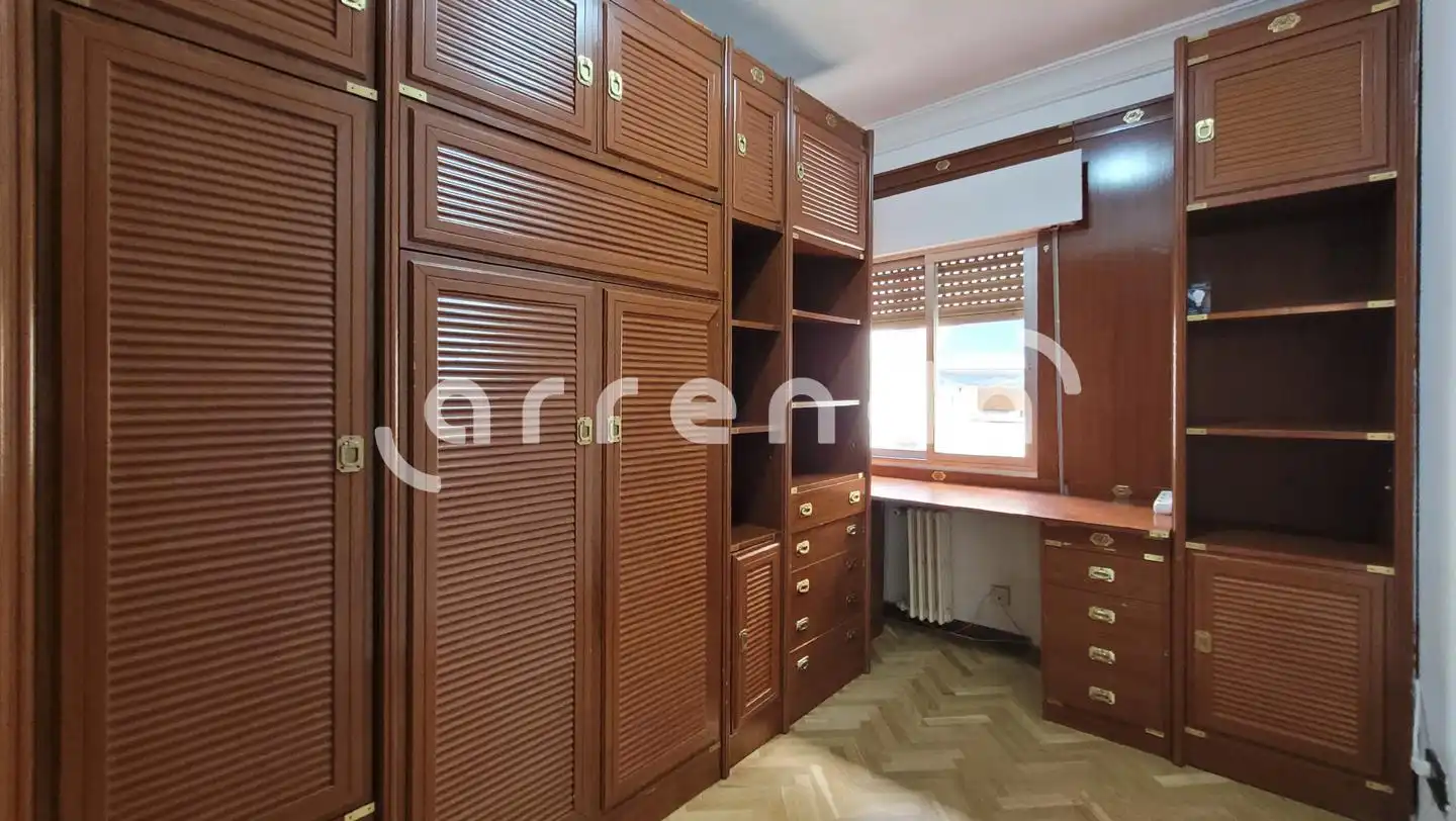 Bedroom of Flat for rent in Madrid  with Heating and Parquet flooring