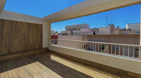 Foto 3 de Ático en venta en Calle C. Ulpiano, 71, Las Piscinas Naturales, Torrevieja