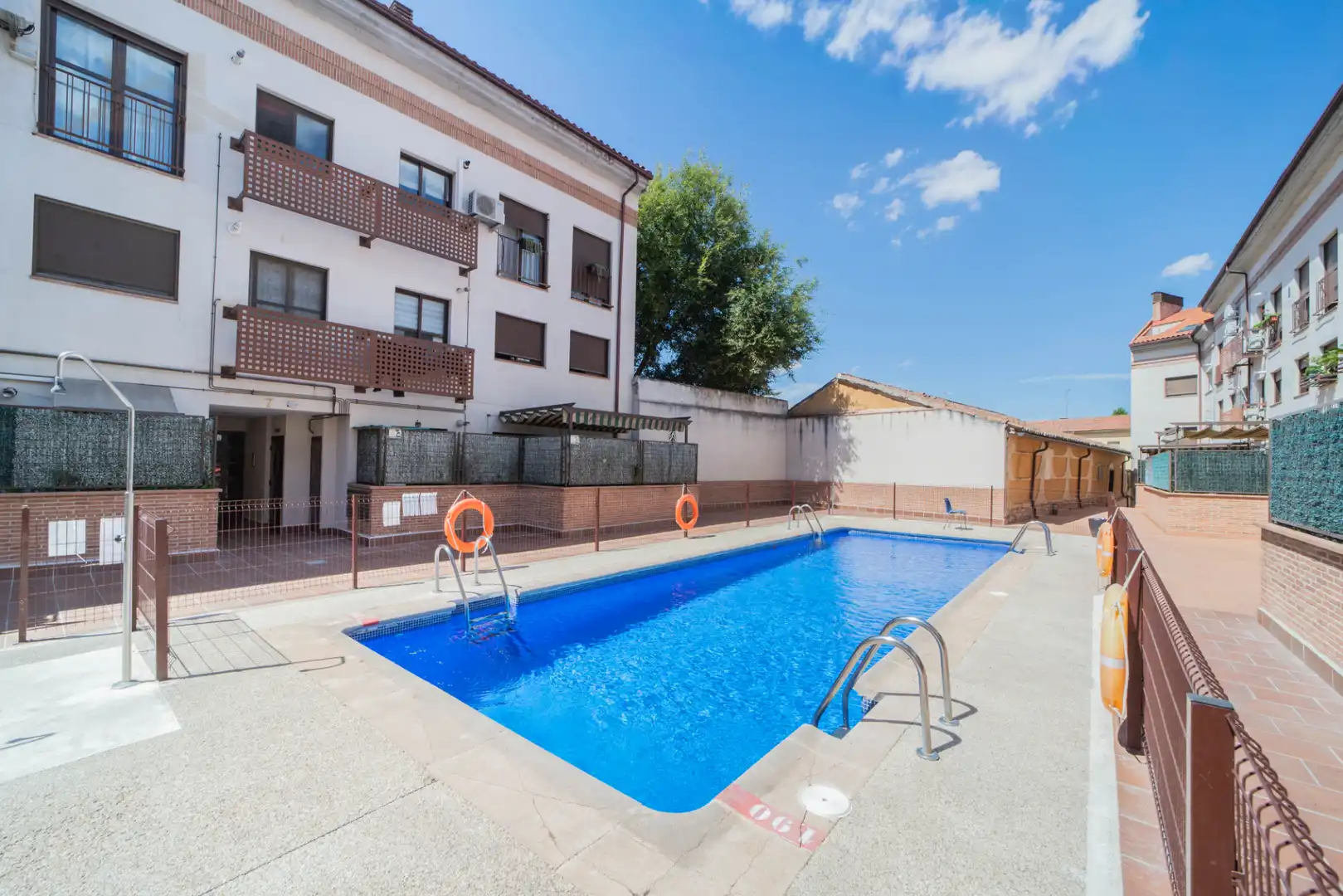 Piscina de Pis en venda en Griñón amb Aire condicionat, Calefacció i Traster