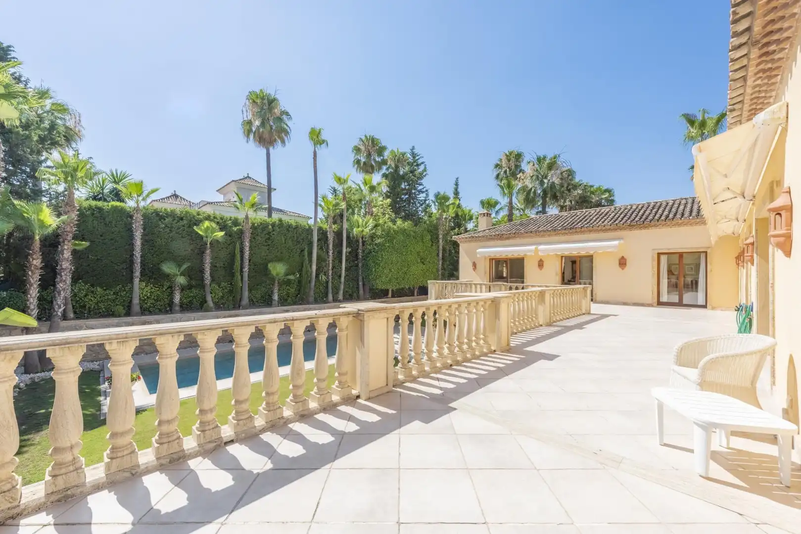 Detached house with pool for sale in Nueva Andalucía, imagen 16