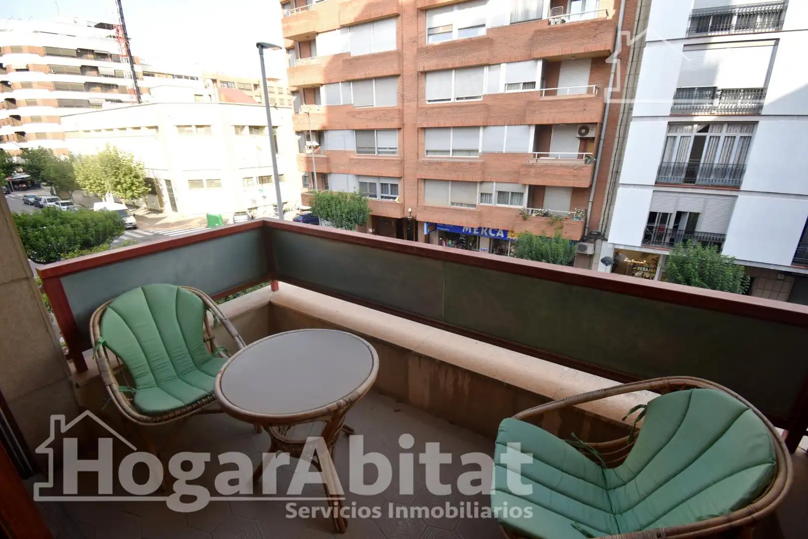 Vista exterior de Pis en venda en Vila-real amb Terrassa i Balcó