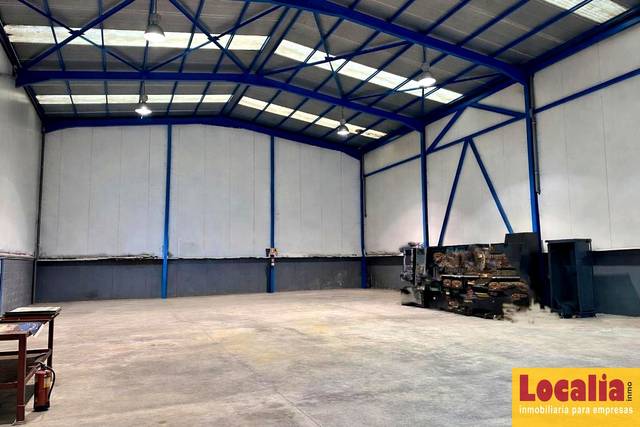 Nave industrial en Alquiler en Cartes