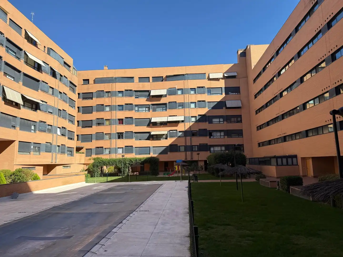 Vista exterior de Piso en venta en Madrid con Aire acondicionado, Terraza y Trastero