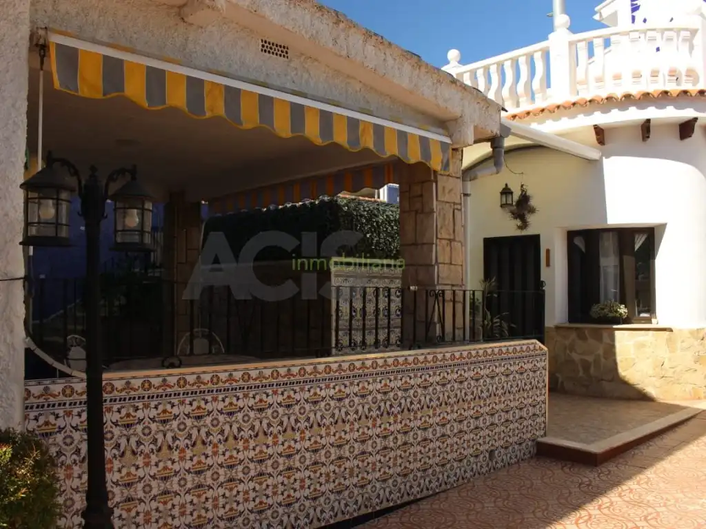 Vista exterior de Casa o chalet en venta en Tous con Terraza y Piscina