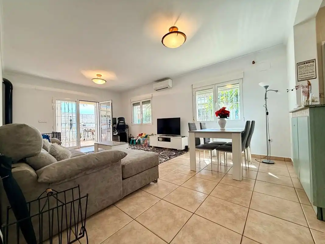 Sala de estar de Casa o chalet en venta en Els Poblets con Aire acondicionado, Calefacción y Jardín privado
