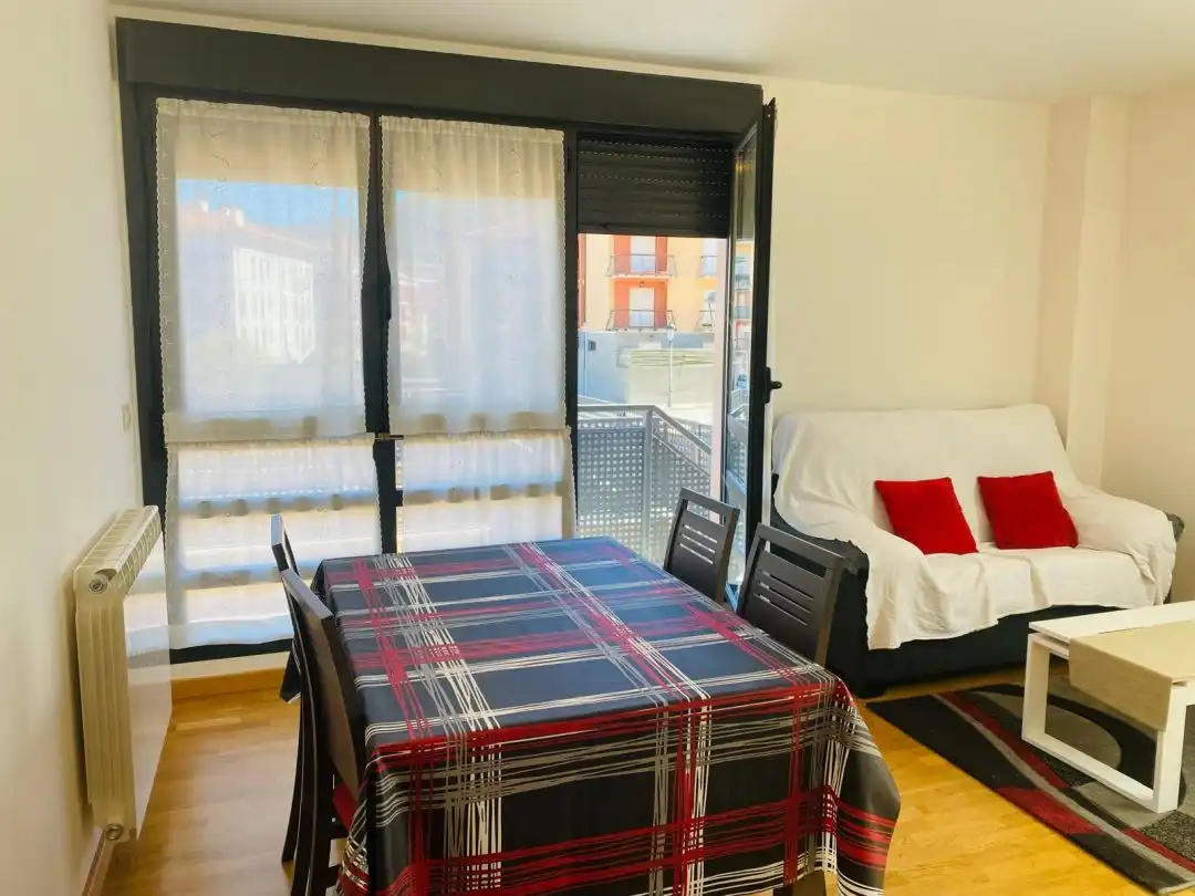 Vista exterior de Piso en venta en Ezcaray con Calefacción, Jardín privado y Terraza