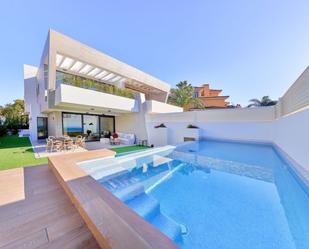Swimming pool of Single-family semi-detached for sale in Marbella  with Air Conditioner and Terrace