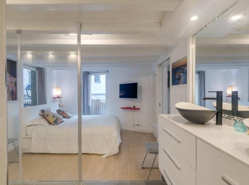 Bedroom of Flat for sale in  Barcelona Capital  with Heating, Furnished and Oven