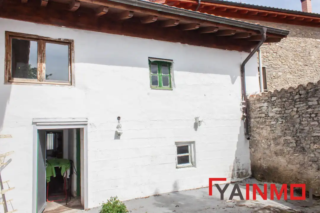 Vista exterior de Casa o xalet en venda en Vitoria - Gasteiz amb Calefacció, Jardí privat i Terrassa