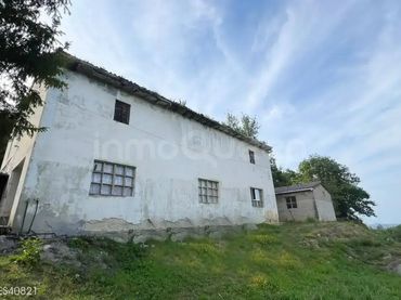 Wohnbaugrundstück zum Verkauf in La Paranza, Siero