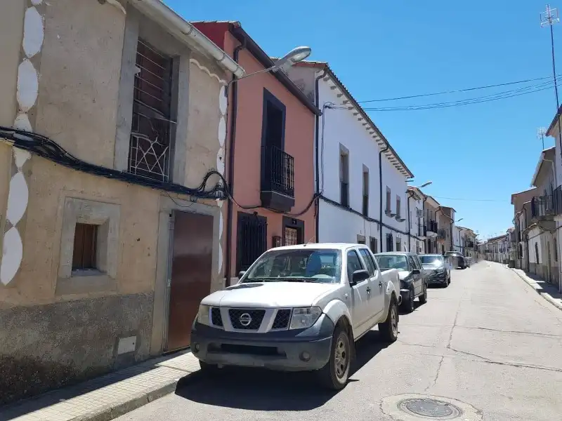 Vista exterior de Casa o chalet en venta en Zarza la Mayor con Jardín privado