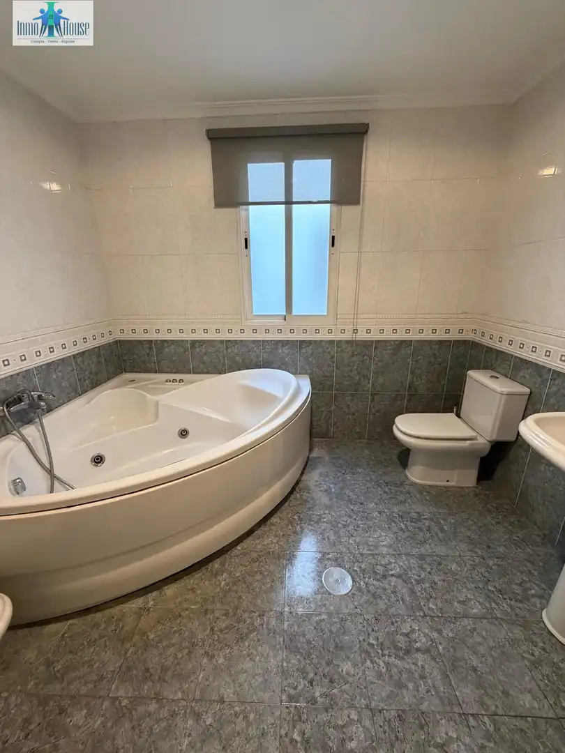 Baño de Dúplex en venta en Albacete con Calefacción y Amueblado