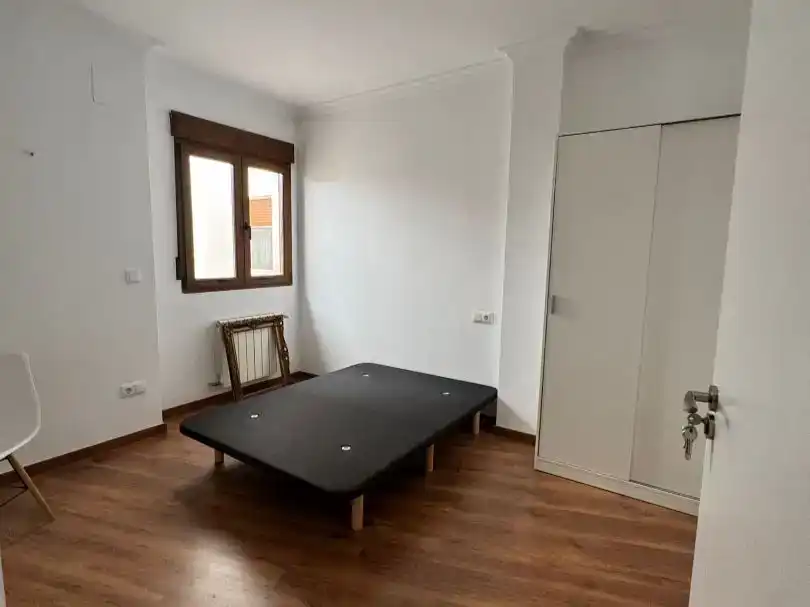 Bedroom of Flat for share in La Roda, Albacete