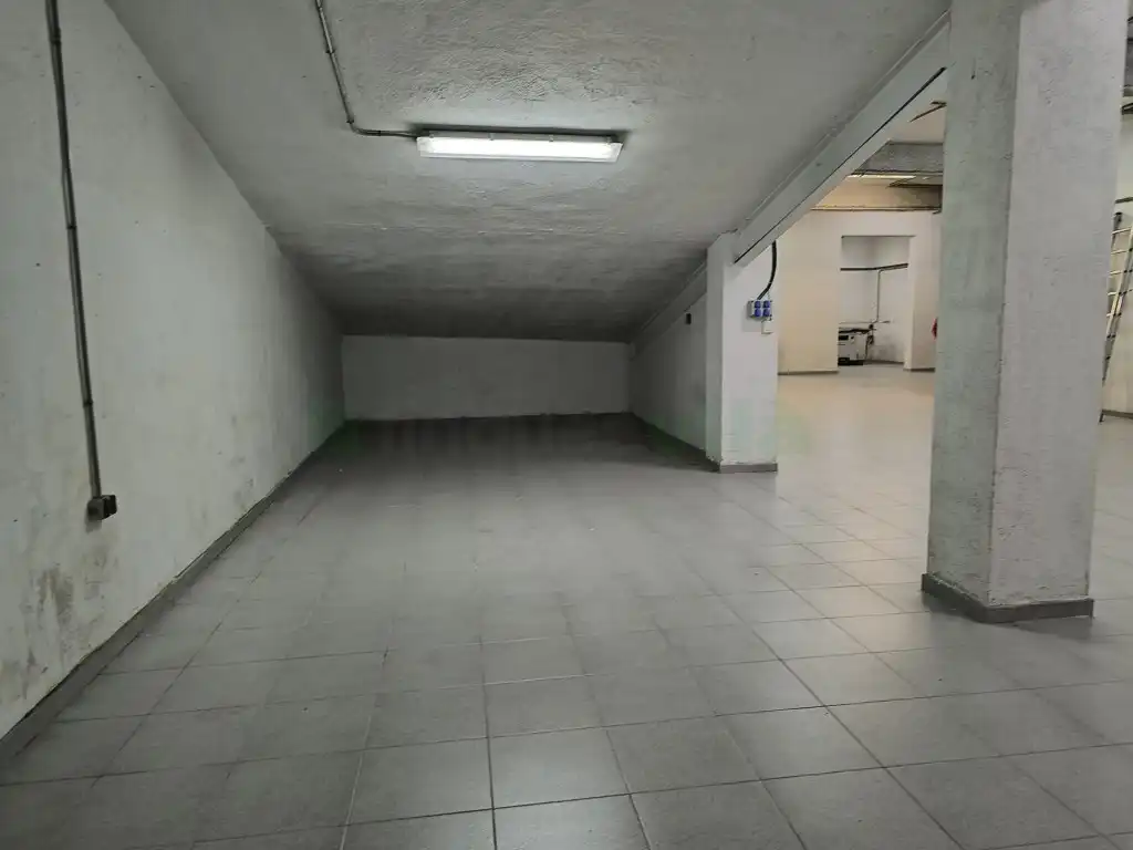 Local comercial en venda a Avenida Mediterrani, imagen 5