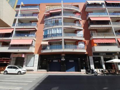 Vista exterior de Apartament en venda en Torrevieja amb Aire condicionat i Terrassa