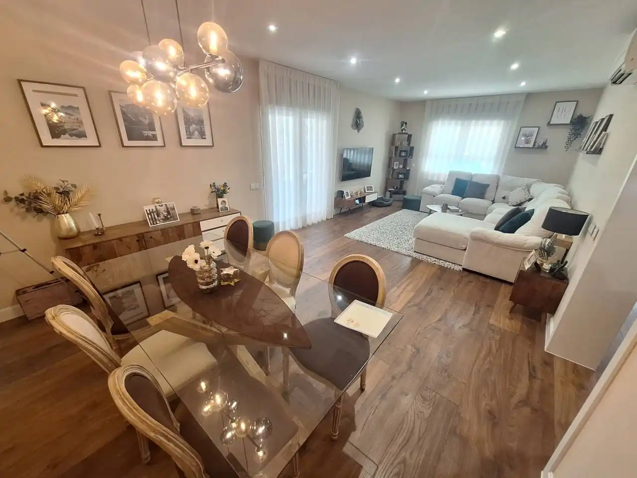 Sala de estar de Casa adosada en venta en Carranque con Aire acondicionado, Calefacción y Terraza