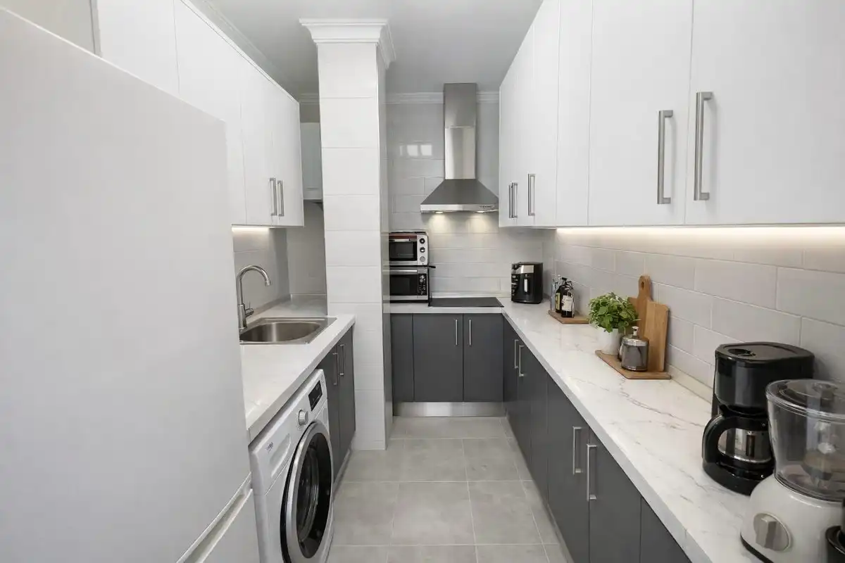 Apartment mit Aufzug zum Verkauf in La Carihuela - Los Nidos, imagen 2