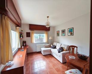 Living room of Single-family semi-detached for sale in Santiago de Compostela   with Furnished