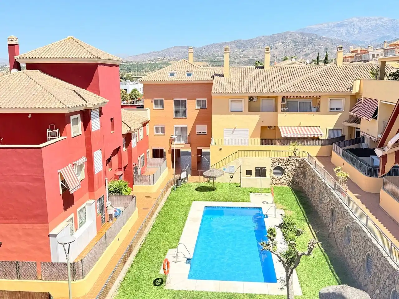 Exterior view of Attic for sale in Vélez-Málaga  with Air Conditioner, Heating and Terrace