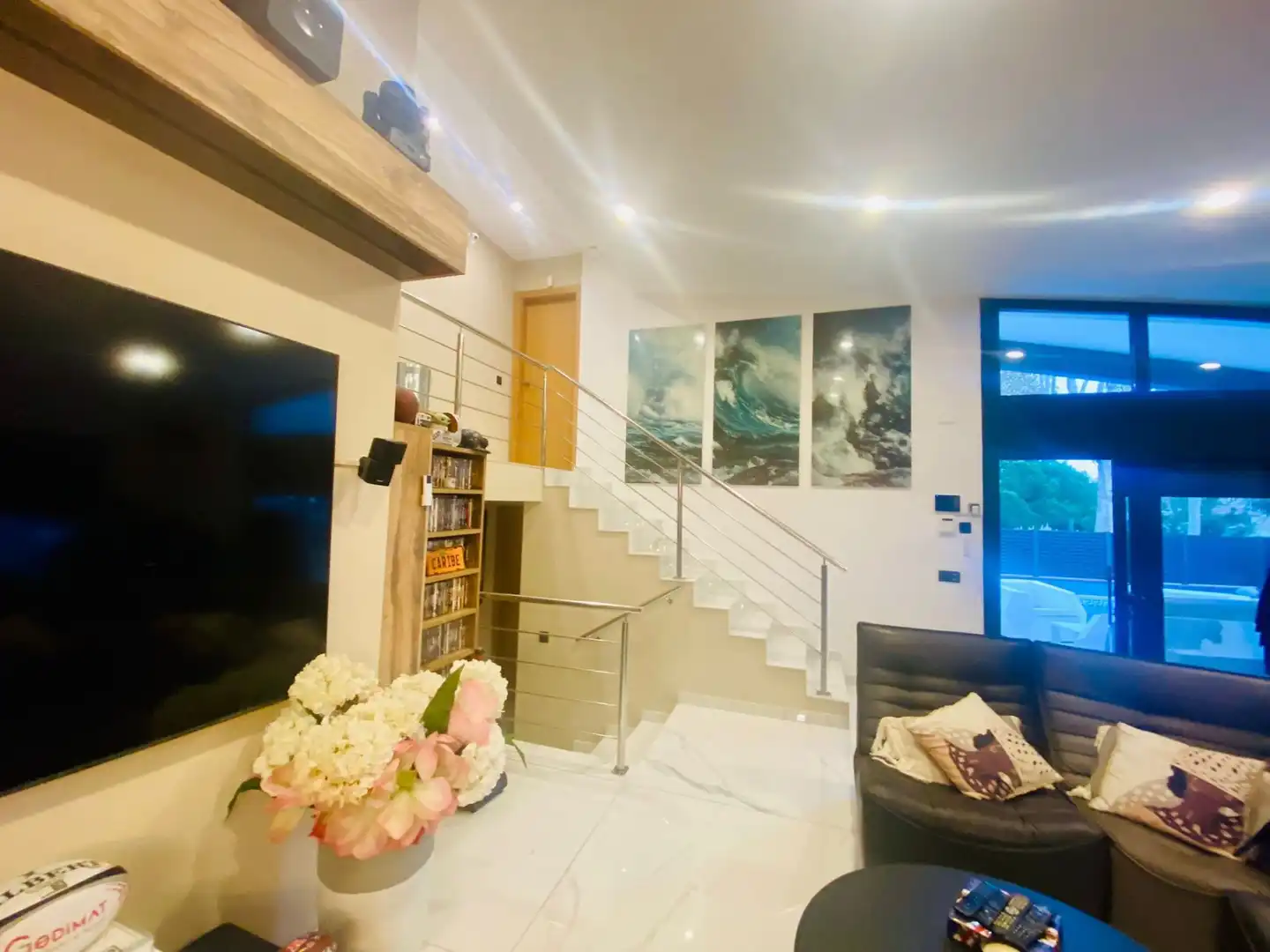 Sala d'estar de Casa adosada en venda en Empuriabrava amb Aire condicionat, Calefacció i Jardí privat