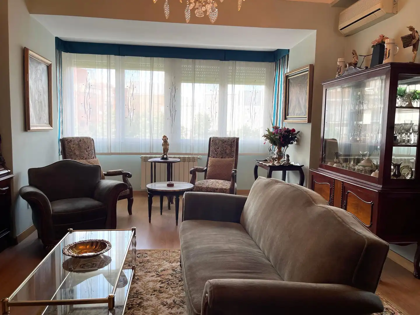 Sala de estar de Piso en venta en  Madrid Capital con Aire acondicionado y Calefacción