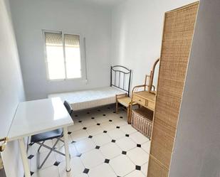 Bedroom of Flat to share in  Sevilla Capital  with Air Conditioner and Terrace