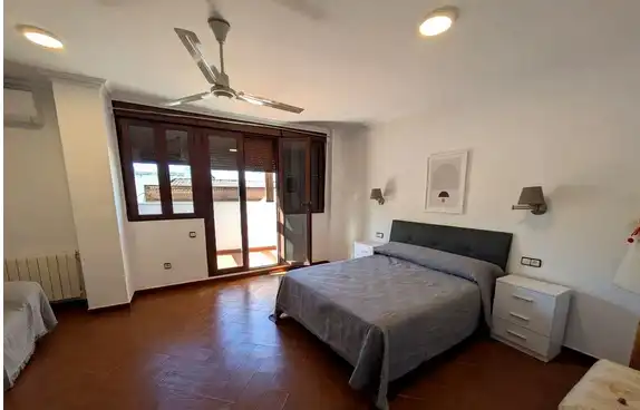 Habitación de Casa o chalet para compartir en Linares con Aire acondicionado, Terraza y Amueblado