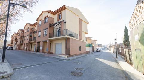Photo 3 of Single-family semi-detached for sale in Paseo del Tranvía, 18, Fuente Vaqueros, Granada