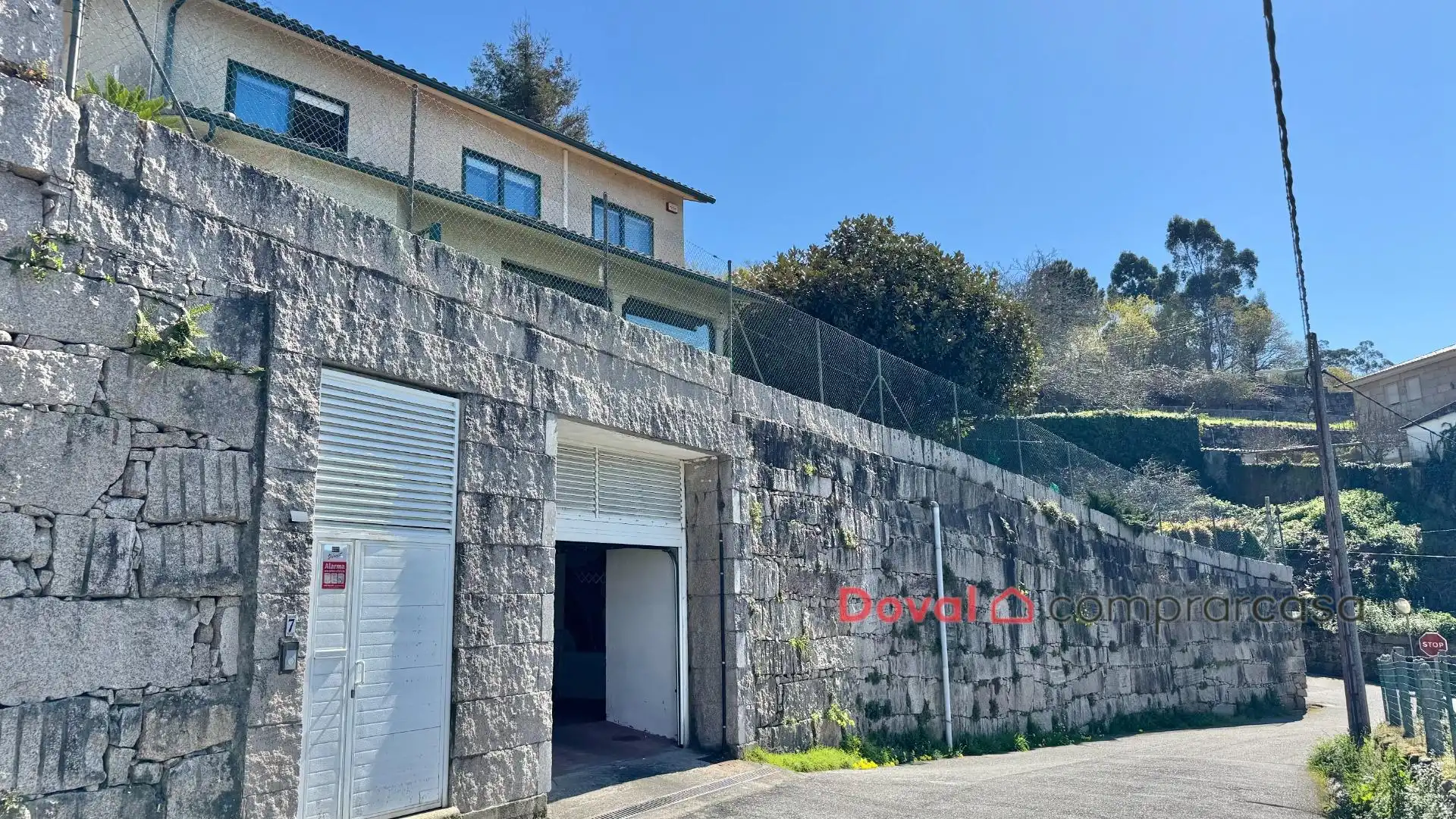 Vista exterior de Casa o xalet en venda en Vigo  amb Aire condicionat, Calefacció i Jardí privat