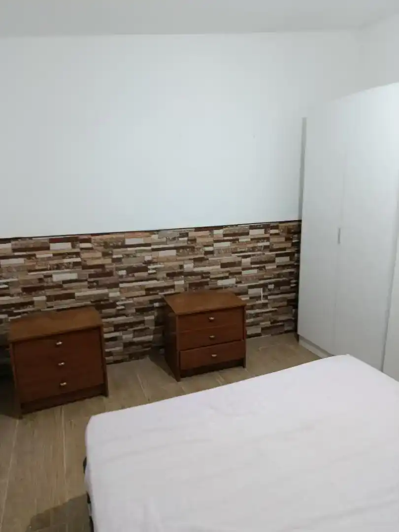 Dormitori de Apartament de lloguer en Boqueixón amb Aire condicionat, Moblat i Forn