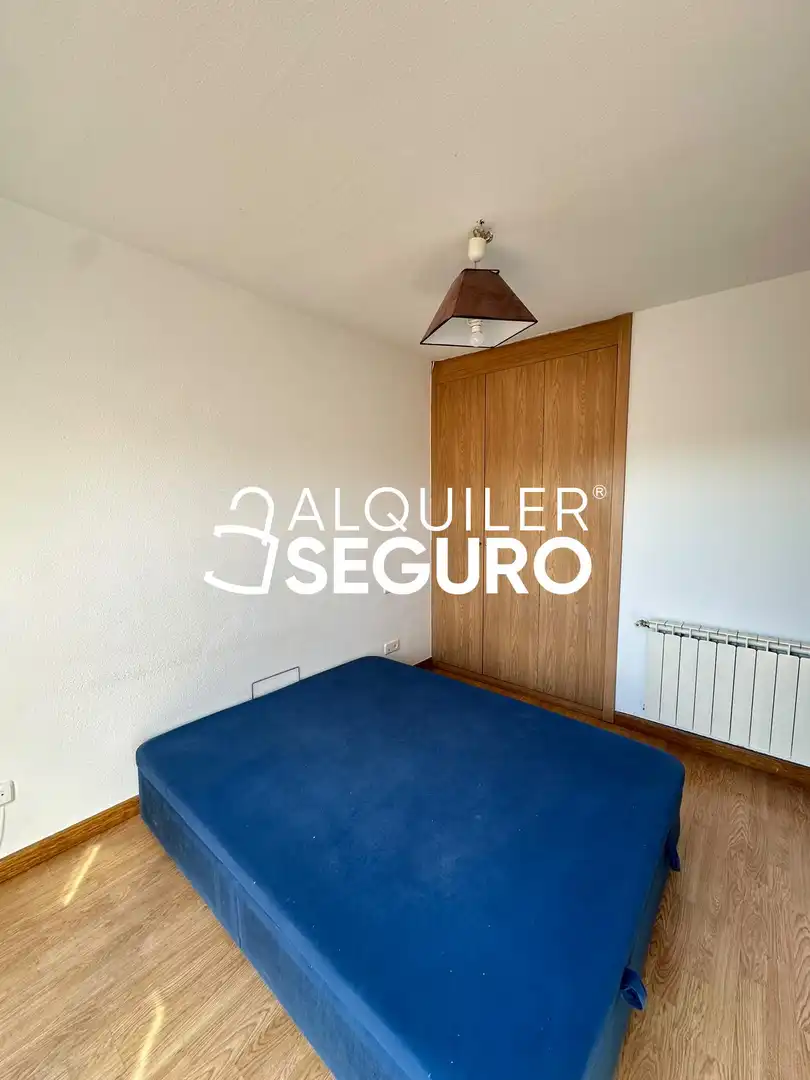 Dormitori de Pis de lloguer en Alcorcón amb Aire condicionat, Calefacció i Terrassa